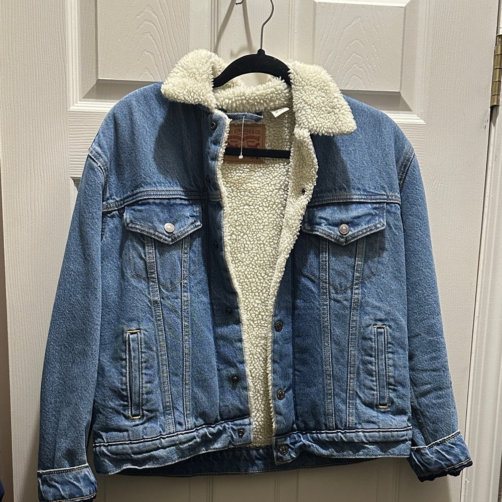 Sherpa Lined Levi’s Jean Jacket